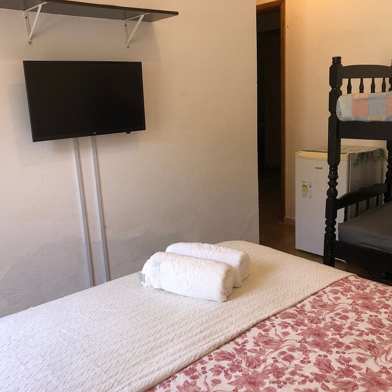 Aluguel Casa - Suítes Privativas