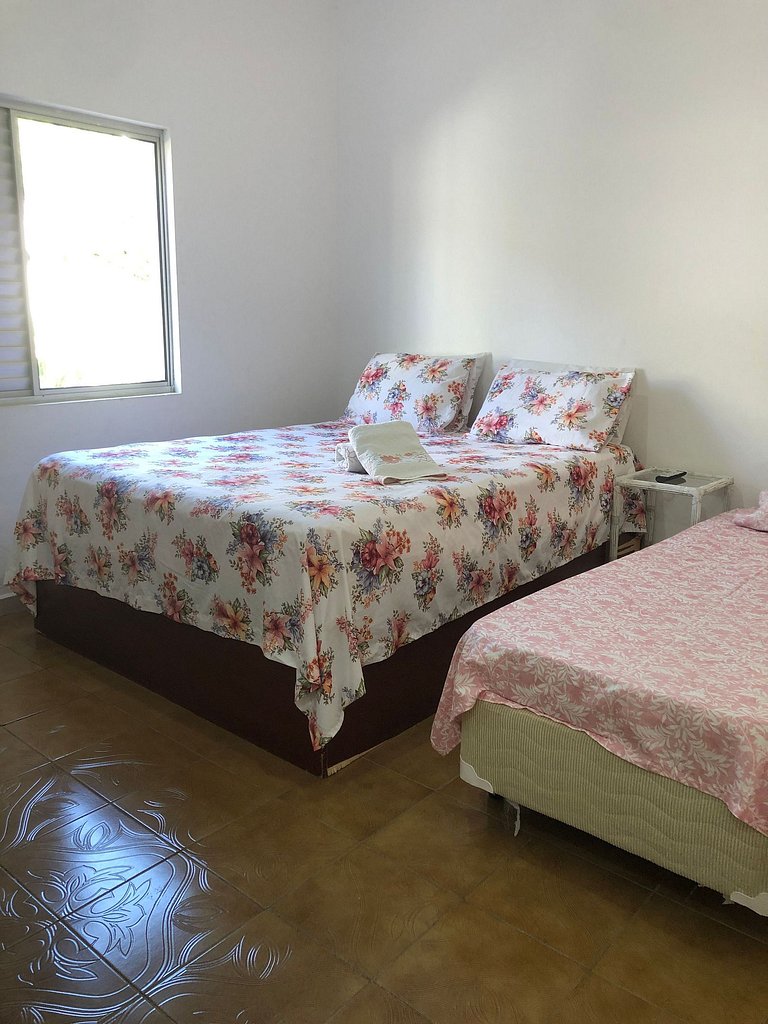 Aluguel Casa - Suítes Privativas