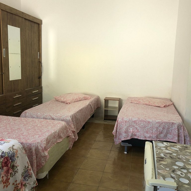 Aluguel Casa - Suítes Privativas