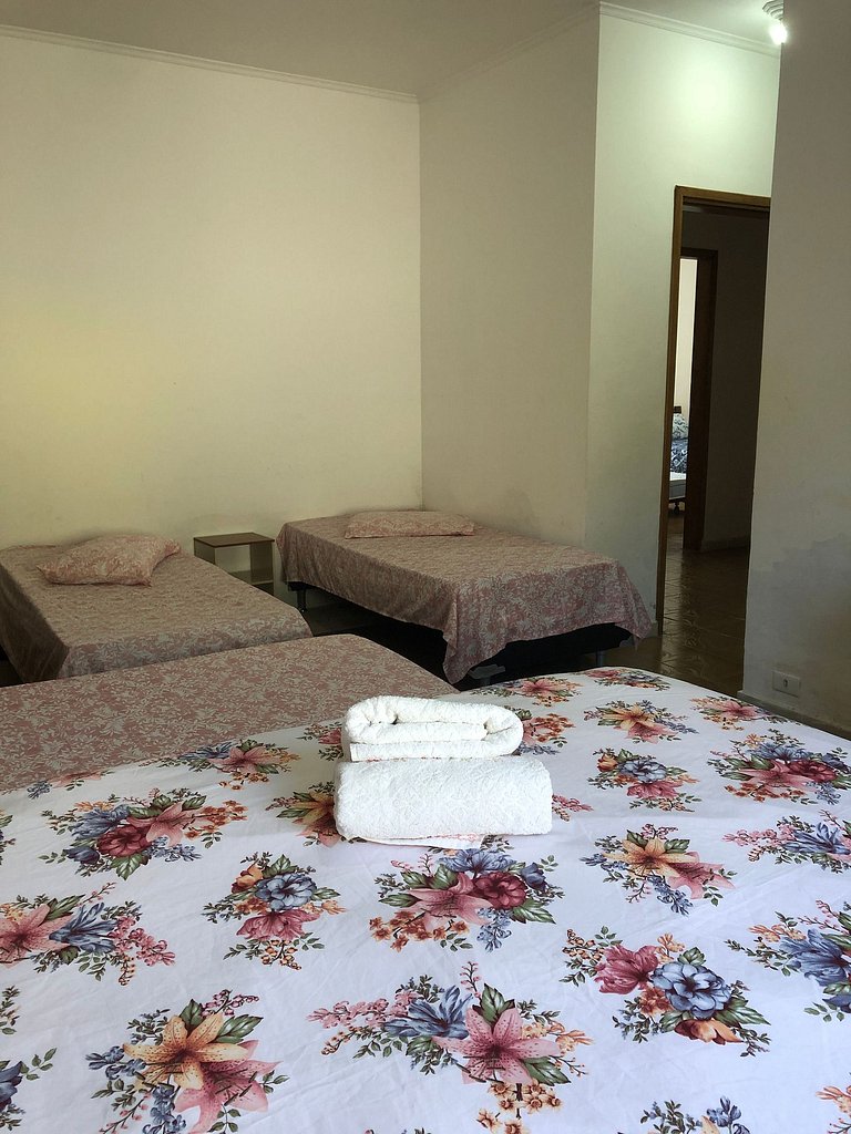 Aluguel Casa - Suítes Privativas