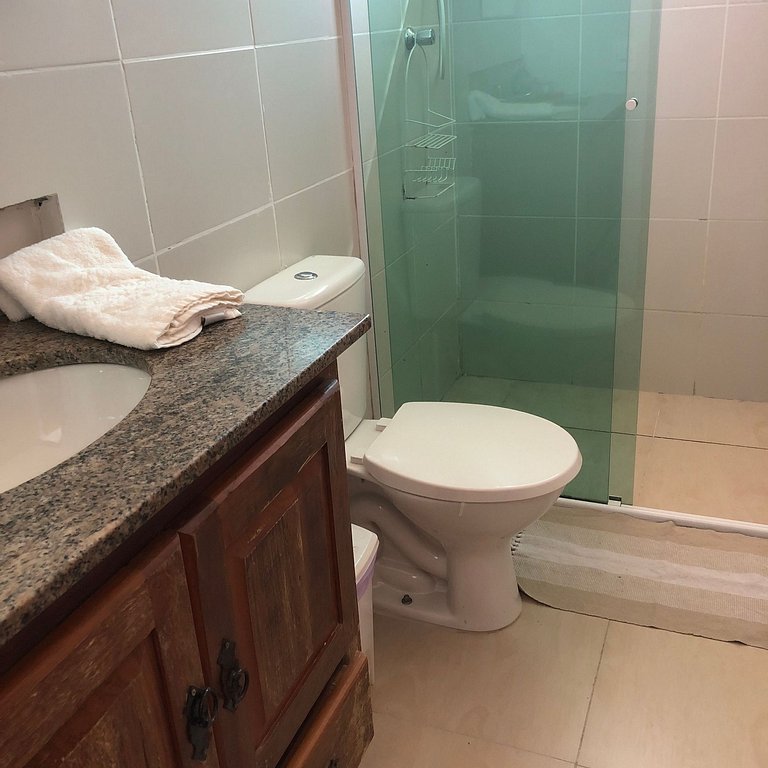 Aluguel Casa - Suítes Privativas