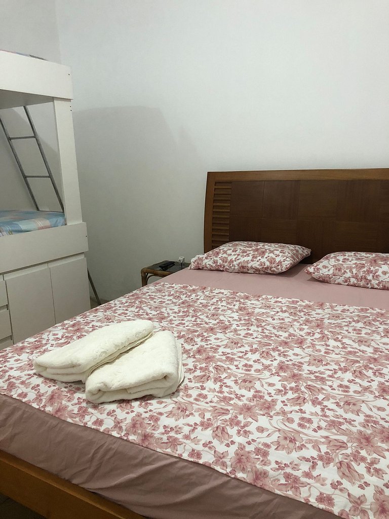 Aluguel Casa - Suítes Privativas