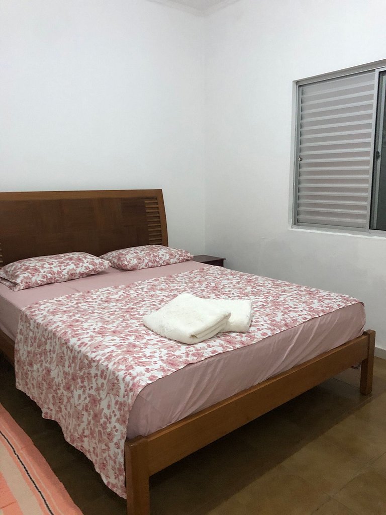 Aluguel Casa - Suítes Privativas